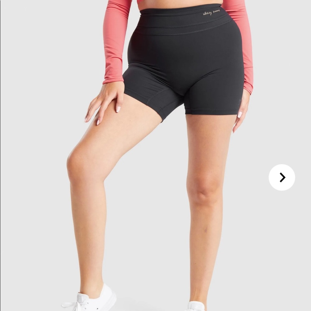 Gymshark X Whitney Simmons 3pc bundle! - Picture 2 of 3